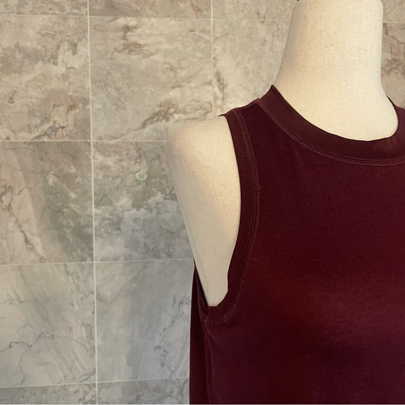 Vuori Energy Tank Top - Picture 3 of 9